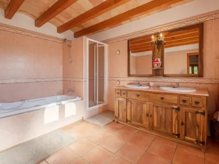 Renoviertes Ferienhaus in Sant Carles De Peralta mit Eigenem Pool - Photo 26