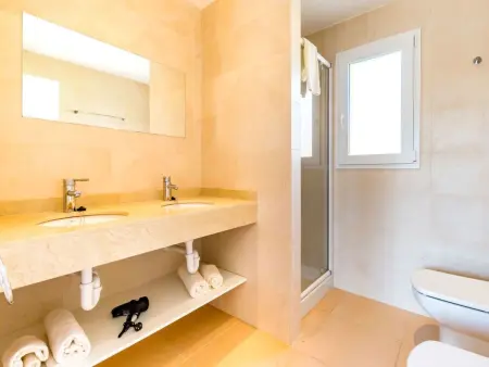 mit Dachterrasse und Meerblick, Maison 4 personnes à Cala Pi - Photo 17