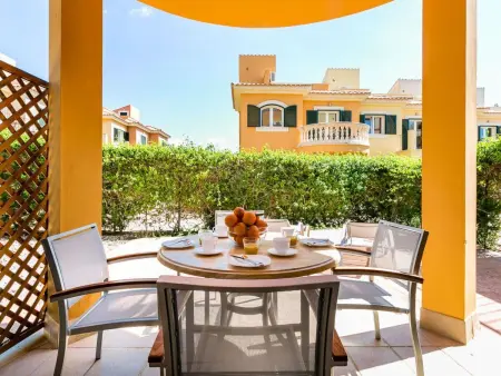 Mediterrane Doppelhaushälfte mit Garten, Maison 4 personnes à Cala Pi - Photo 1