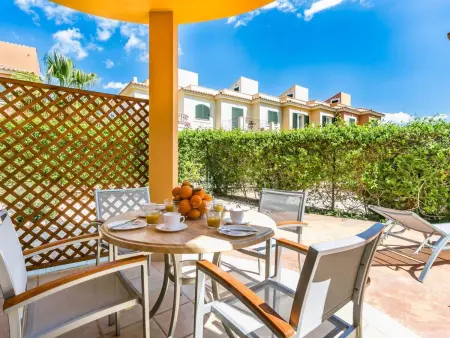 Mediterrane Doppelhaushälfte mit Garten, Maison 4 personnes à Cala Pi - Photo 2