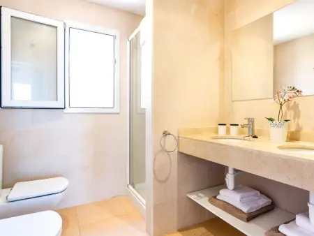 Mediterrane Doppelhaushälfte mit Garten, Maison 4 personnes à Cala Pi - Photo 11