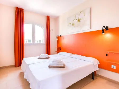 Mediterrane Doppelhaushälfte mit Garten, Maison 4 personnes à Cala Pi - Photo 12