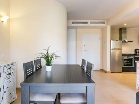Wohnung mit gemeinsamem Pool, Grill und Meerblick - Photo 4