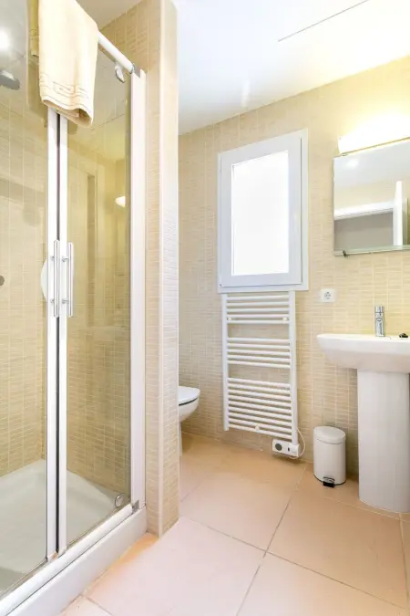 Wohnung mit gemeinsamem Pool, Grill und Meerblick - Photo 17