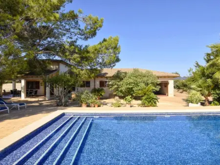 Modernes Landhaus mit Pool, Klimaanlage und WLAN - Photo 1