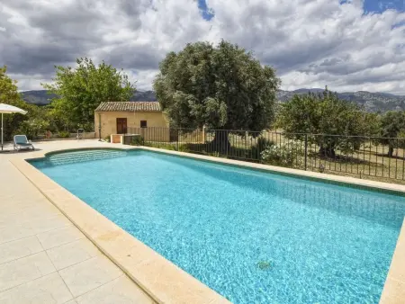 Ferienvilla mit Garten, Grill und Terrasse, Maison 10 personnes à Campanet - Photo 1