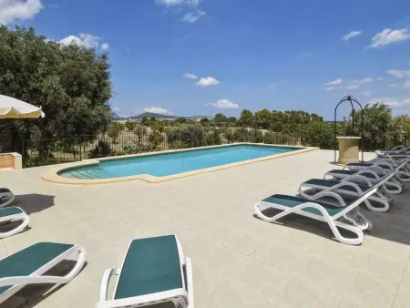 Ferienvilla mit Garten, Grill und Terrasse, Maison 10 personnes à Campanet - Photo 3