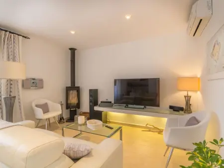 Charmantes Ferienhaus mit großer Terrasse, Maison 6 personnes à Betlem - Photo 5