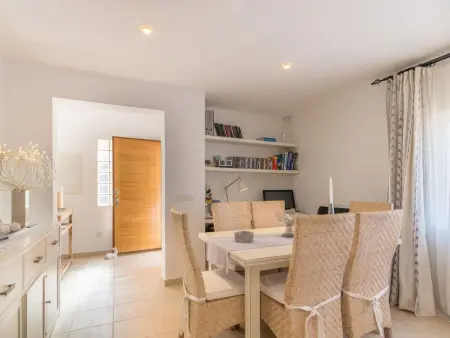 Charmantes Ferienhaus mit großer Terrasse, Maison 6 personnes à Betlem - Photo 6