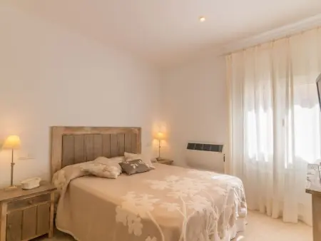 Charmantes Ferienhaus mit großer Terrasse, Maison 6 personnes à Betlem - Photo 7