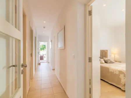 Charmantes Ferienhaus mit großer Terrasse, Maison 6 personnes à Betlem - Photo 14