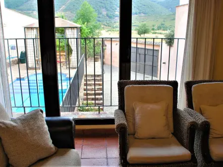 4-Schlafzimmer-Haus mit Schwimmbad, Maison 8 personnes à Navas de Estena - Photo 3