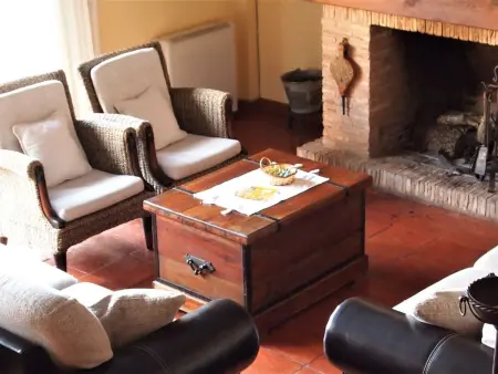 4-Schlafzimmer-Haus mit Schwimmbad, Maison 8 personnes à Navas de Estena - Photo 7