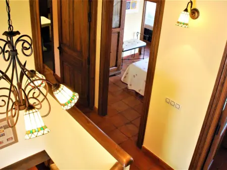 4-Schlafzimmer-Haus mit Schwimmbad, Maison 8 personnes à Navas de Estena - Photo 20