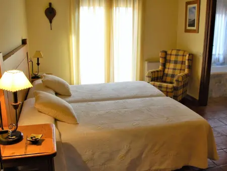 4-Schlafzimmer-Haus mit Schwimmbad, Maison 8 personnes à Navas de Estena - Photo 23