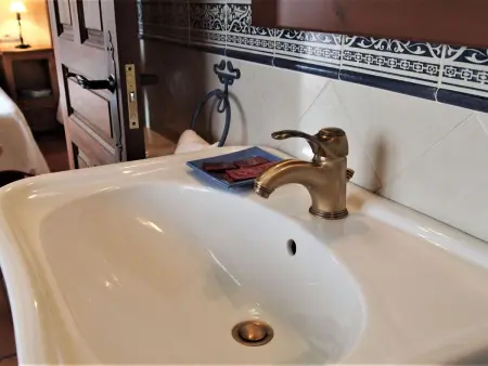 4-Schlafzimmer-Haus mit Schwimmbad, Maison 8 personnes à Navas de Estena - Photo 30