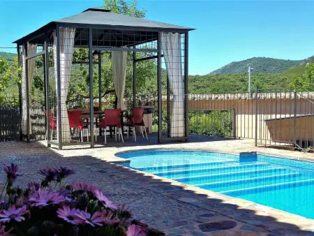 4-Schlafzimmer-Haus mit Schwimmbad, Maison 8 personnes à Navas de Estena - Photo 35