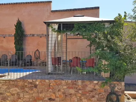 4-Schlafzimmer-Haus mit Schwimmbad, Maison 8 personnes à Navas de Estena - Photo 37