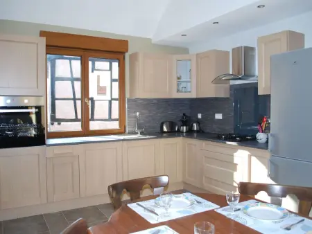 mit Gemeinschaftsgarten und Grill, Maison 8 personnes à Wintzenheim - Photo 3