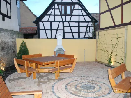 mit Gemeinschaftsgarten und Grill, Maison 8 personnes à Wintzenheim - Photo 23