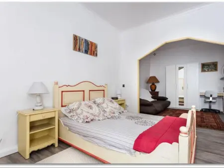 mit eigenem Parkplatz, Appartement 2 personnes à Béziers - Photo 2