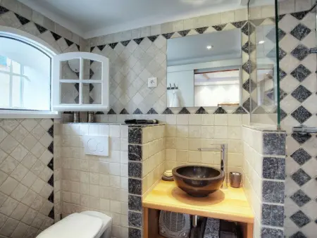 SCHÖNES STUDIO MIT GARTEN FÜR 2 IM DORF, Appartement 2 personnes à Valbonne - Photo 11