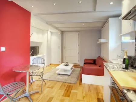 SCHÖNES STUDIO MIT GARTEN FÜR 2 IM DORF, Appartement 2 personnes à Valbonne - Photo 15