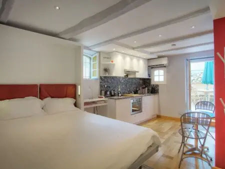 SCHÖNES STUDIO MIT GARTEN FÜR 2 IM DORF, Appartement 2 personnes à Valbonne - Photo 22