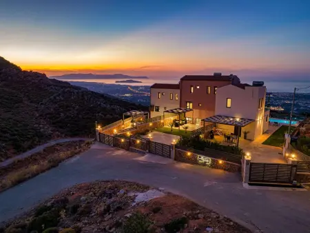 Villa Mari  mit privatem Pool, Maison 10 personnes à Agia Marina - Photo 3