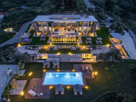 Haus in Theriso mit privatem Pool, Maison 18 personnes à Agia Marina - Photo 1
