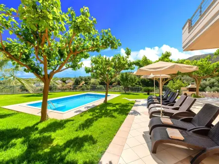 Wunderschönes Ferienhaus in Georgioupoli mit Grill, Terrasse und Garten - Photo 2