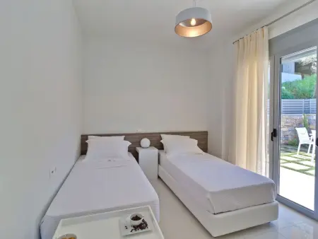 Villa mit drei Schlafzimmern und privatem Swimmingpool. - Photo 8