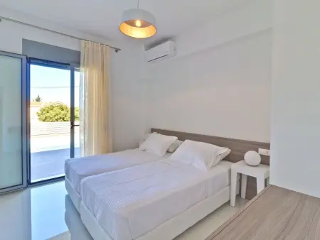 Villa mit drei Schlafzimmern und privatem Swimmingpool. - Photo 10