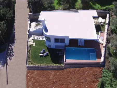 Villa mit drei Schlafzimmern und privatem Swimmingpool. - Photo 14