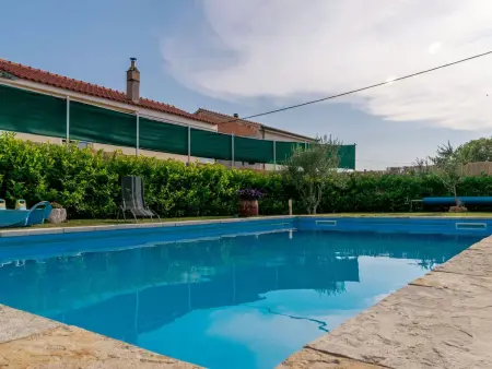 in Posedarje mit großem Garten, Maison 8 personnes à Posedarje - Photo 2