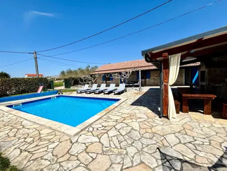 in Posedarje mit großem Garten, Maison 8 personnes à Posedarje - Photo 21