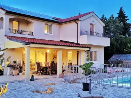 Villa Valentina Nin mit beheiztem Pool in Meeres - Photo 1