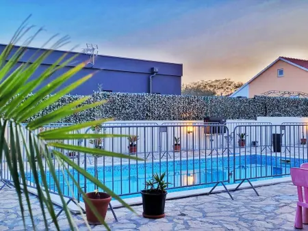 Villa Valentina Nin mit beheiztem Pool in Meeres - Photo 3