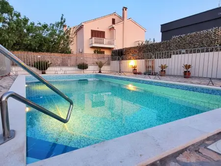 Villa Valentina Nin mit beheiztem Pool in Meeres - Photo 4