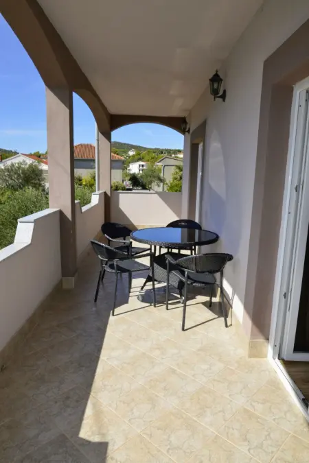 Schöne Wohnung in Strandnähe, Appartement 4 personnes à Vinišće - Photo 2