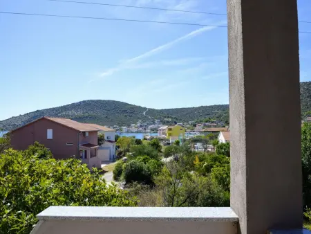 Schöne Wohnung in Strandnähe, Appartement 4 personnes à Vinišće - Photo 11