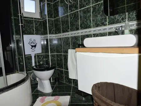 Schöne Wohnung in Strandnähe, Appartement 4 personnes à Vinišće - Photo 31