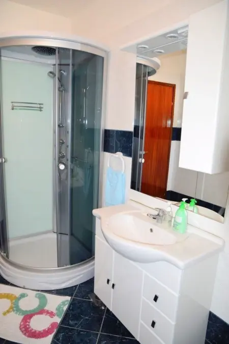 Wohnung in Vinišće mit privatem Parkplatz, Appartement 6 personnes à Vinišće - Photo 11