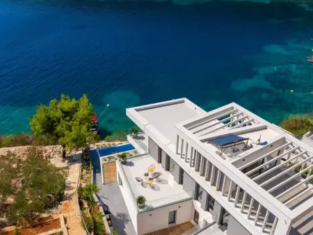 Haus in Vinišće mit Außenterrasse, Maison 8 personnes à Vinišće - Photo 4