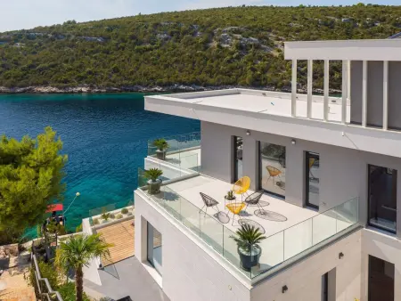 Haus in Vinišće mit Außenterrasse, Maison 8 personnes à Vinišće - Photo 5