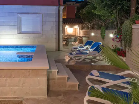 Ferienvilla direkt am Strand, Maison 9 personnes à Trogir - Photo 1