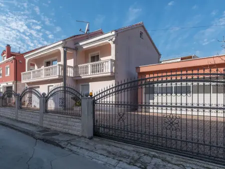 Ferienvilla direkt am Strand, Maison 9 personnes à Trogir - Photo 35
