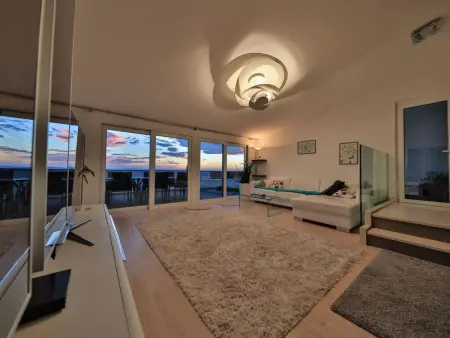 Charmantes Ferienhaus mit grünem Garten, Maison 22 personnes à Podstrana - Photo 19