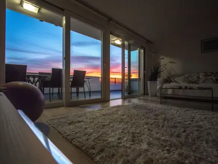 Charmantes Ferienhaus mit grünem Garten, Maison 22 personnes à Podstrana - Photo 27