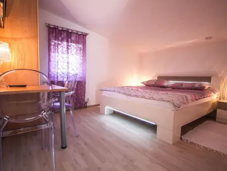 Charmantes Ferienhaus mit grünem Garten, Maison 22 personnes à Podstrana - Photo 29